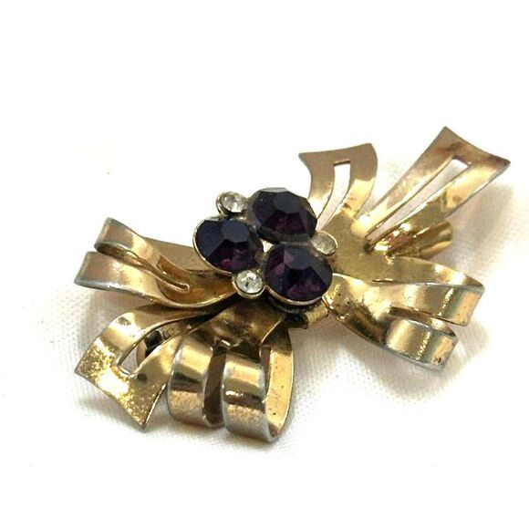 Coro Gold Tone Ribbon Bow Brooch with Purple Stones - Picture 2 of 6